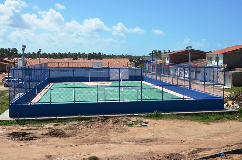 Quadra Poliesportiva é inaugurada no conjunto Joaquim Beltrão em Coruripe