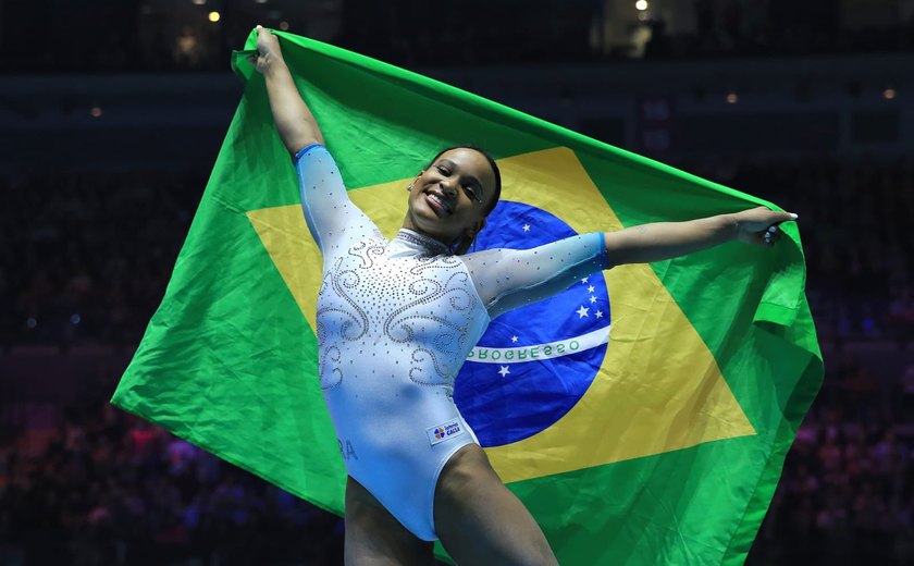 Rebeca Andrade conquista o ouro no individual geral