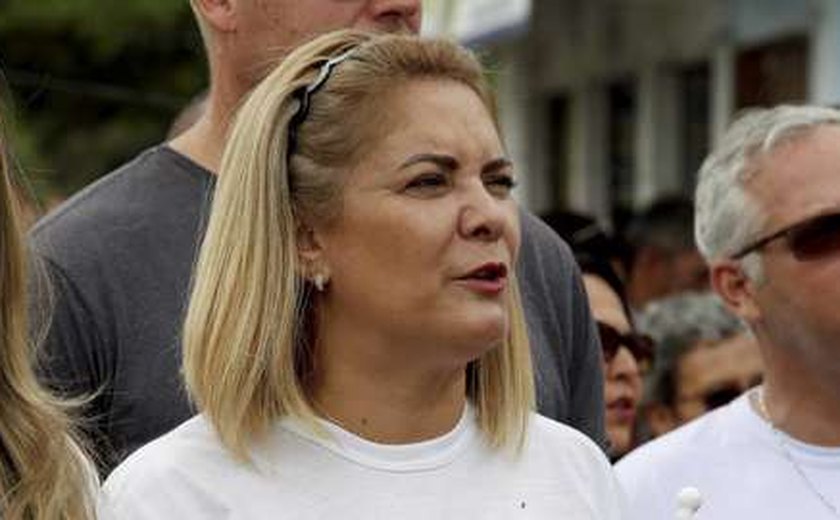 Ex-mulher de Bolsonaro deve prestar depoimento em investigação contra Carlos