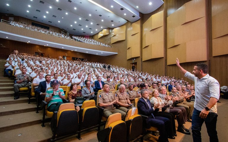 Segurança ganha reforço com incorporação de novos soldados e oficiais da PMAL