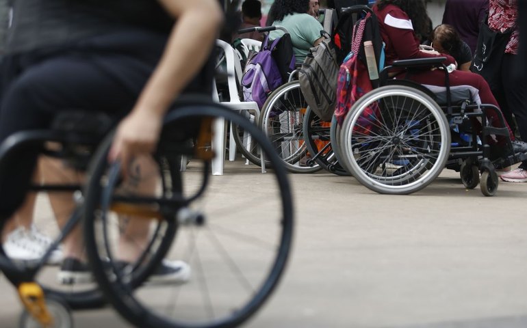 Governo vai abrir 15 centros para cuidado de pessoa com deficiência