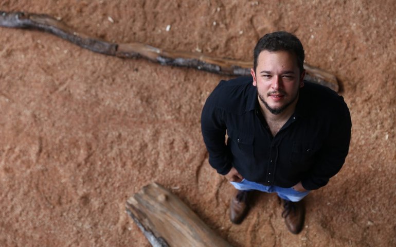 Exposição Diálogos Urbanos, do artista Pedro Caetano, é prorrogada