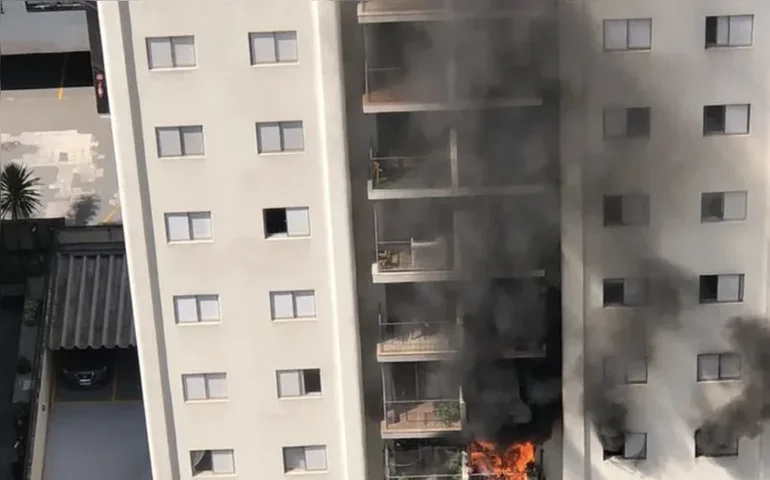 Incêndio atinge prédio no Itaim Bibi, zona sul de São Paulo