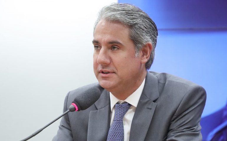 Comissão aprova sistema de coleta seletiva e logística reversa de coco verde