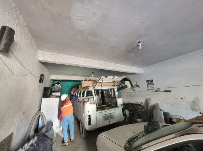 Após colapsos de residências, Defesa Civil de Maceió presta atendimento às famílias atingidas