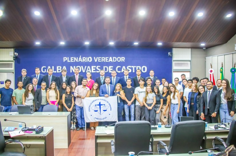 Circuito Câmara: Estudantes de Direito da Ufal conhecem funcionamento do Legislativo e iniciativas parlamentares