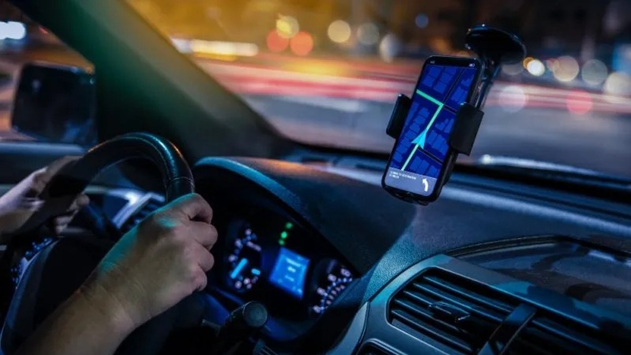 TRE esclarece: carros de aplicativo não podem  ser adesivados com propaganda eleitoral