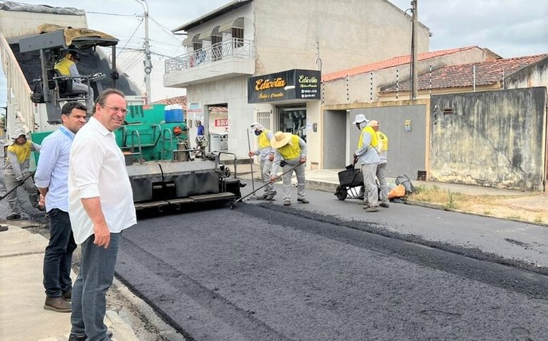 Em dois anos, Prefeitura já pavimentou mais de 90 ruas e avenidas em Arapiraca