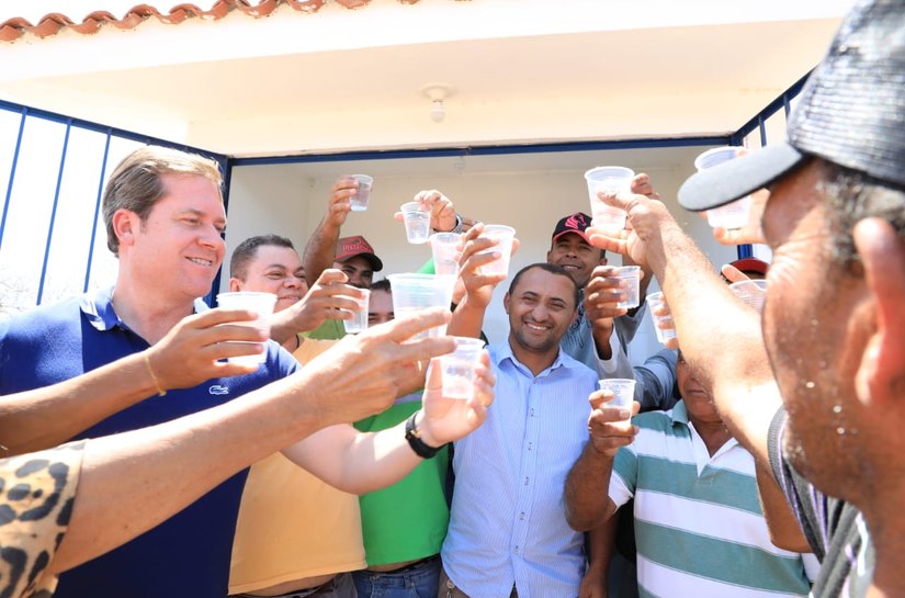 Marx visita obras de abastecimento de água e energia garantidas para o Sertão
