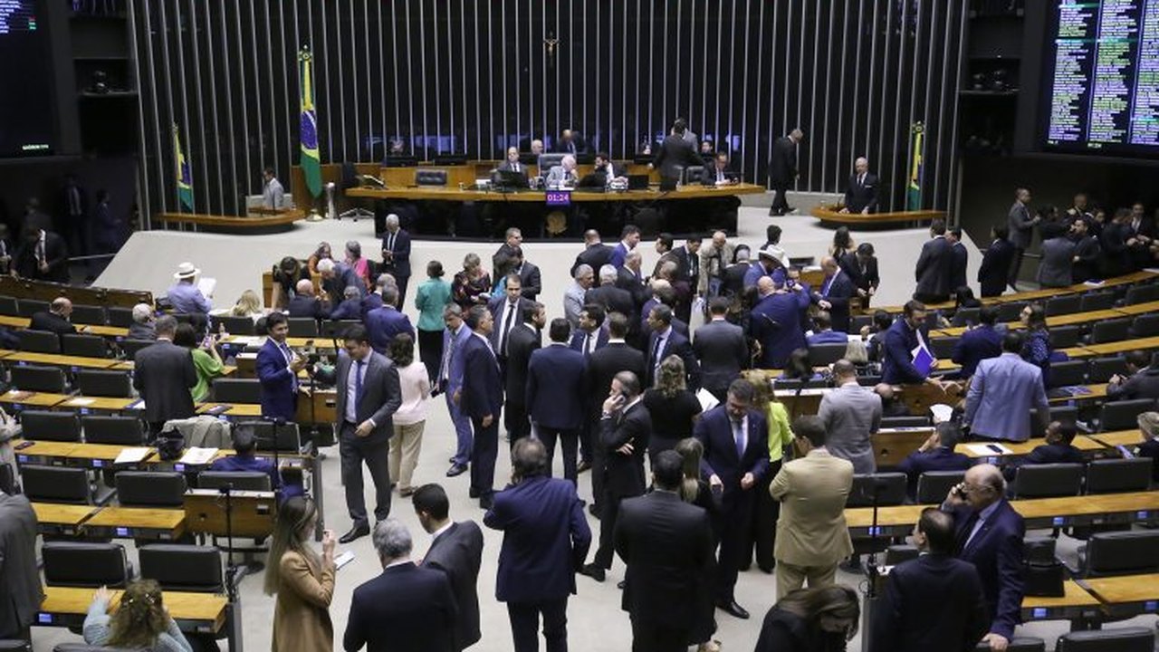 Câmara aprova MP que cria crédito consignado para trabalhadores do setor privado