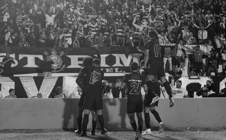 Corinthians faz dois em 15 minutos, segura pressão e bate Red Bull Bragantino na Sul-Americana