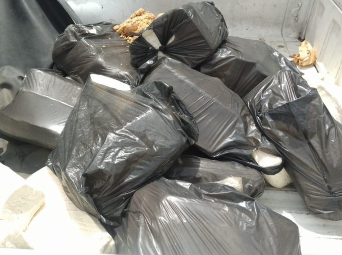 Vigilância Sanitária interdita pastelaria no Vergel e apreende 300 kg de produtos impróprios para consumo