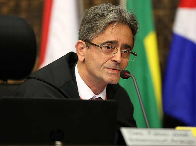 TJ mantém ação de improbidade contra prefeito de Feliz Deserto