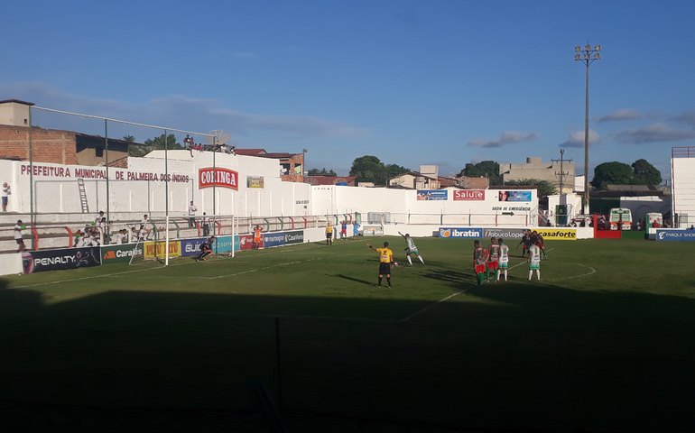 CSE leva goleada e se despede melancolicamente da primeira divisão