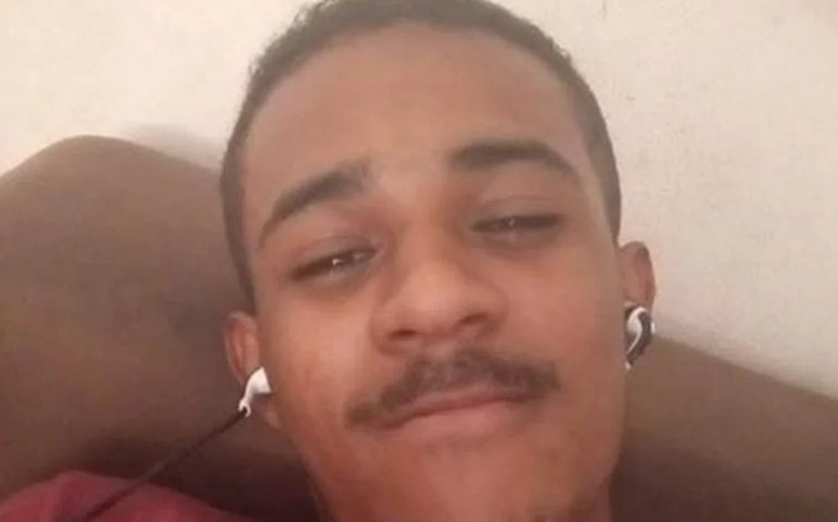 Identificado homem morto a tiros na frente da mãe em Arapiraca