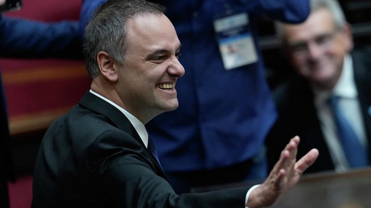 Chefe de gabinete de Milei renuncia em meio a investigação por enriquecimento ilícito