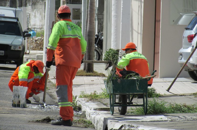 Prefeitura de Maceió realiza mais de 300 mutirões de limpeza