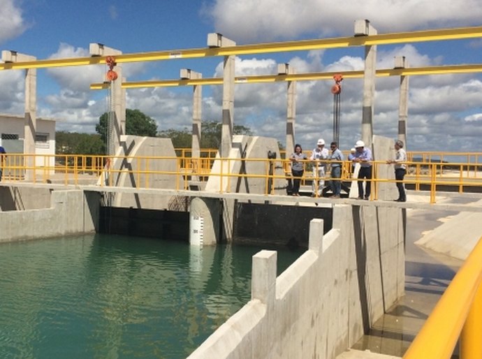 Seinfra anuncia entrega de mais 12 km do Canal do Sertão