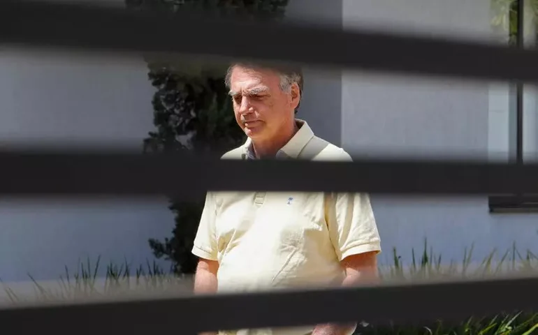 Bolsonaro pode passar por nova cirurgia e não tem previsão de alta