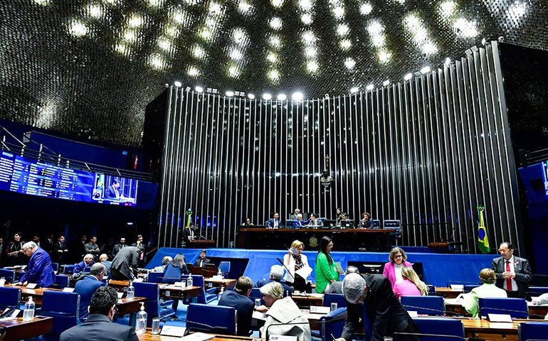 PEC que limita decisões individuais em tribunais passa pela segunda discussão