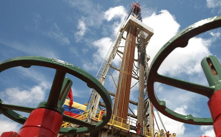 Venezuela recebe US$ 300 milhões com venda de petróleo aos EUA