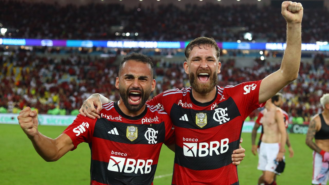 Flamengo segura pressão, bate Grêmio com gol polêmico e decide Copa do Brasil com o São Paulo