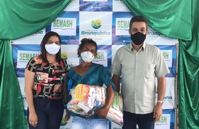 Assistência Social de Branquinha contempla 430 famílias com entrega de cestas  