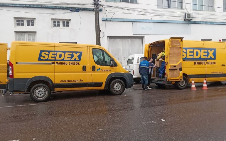 Correios alertam sobre golpe cobrando taxa para retirar encomenda