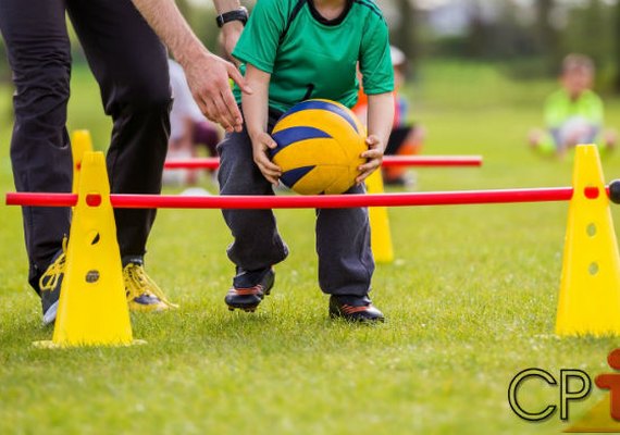 Professor de Educação Física é preso por estupro contra duas alunas de oito anos