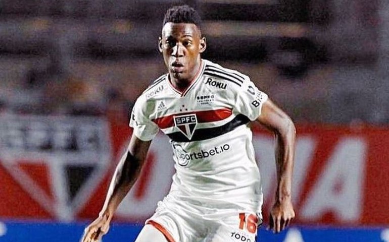 São Paulo negocia venda do zagueiro Léo ao Vasco; valor pode chegar a R$ 16 mi