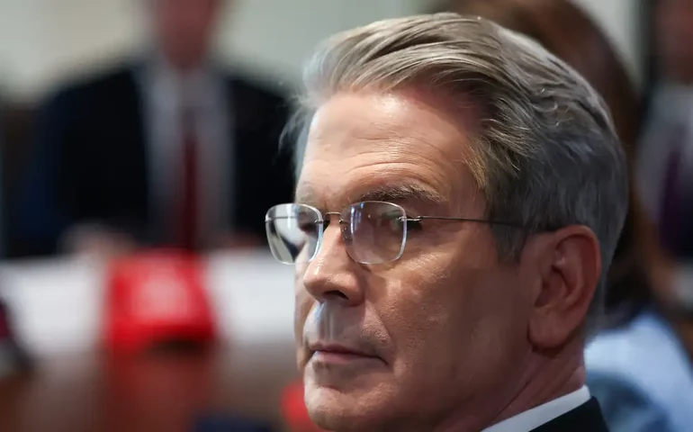 EUA anunciam retirada de tarifas sobre produtos de quatro países