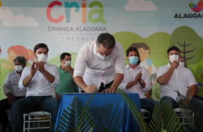 Governador de AL autoriza construção de creche e anuncia novos investimentos para Traipu