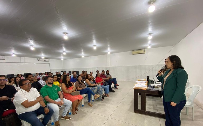 Sessão pública reúne 28 interessados para fortalecer a alimentação escolar em Maceió