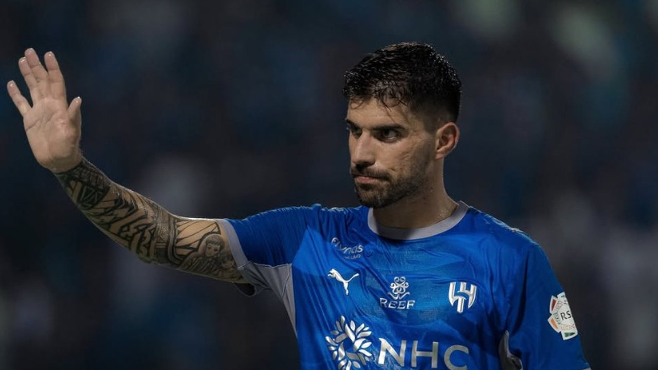 Torcedores rivais provocam Rúben Neves com morte de Diogo Jota; CR7 defende companheiro