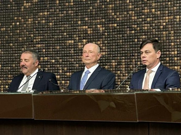 Presidente e vice-presidente do Tribunal de Contas participam da posse dos desembargadores do TRE/AL