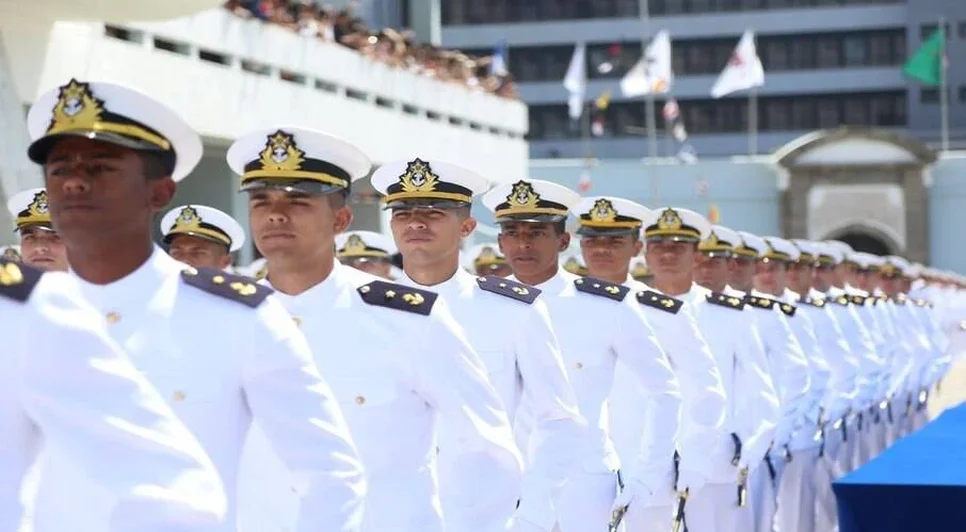 Marinha abre concurso com 83 vagas para nível superior