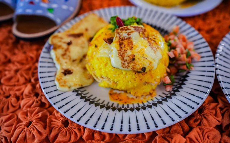 Personagem principal, Cuscuz abrilhanta noite arapiraquense com música ao vivo e pratos inventivos