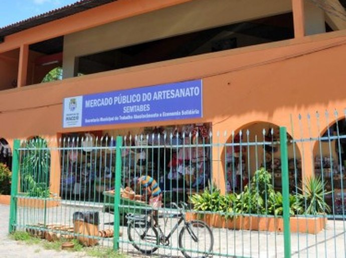 Confira o funcionamento das feiras e mercados no dia 31