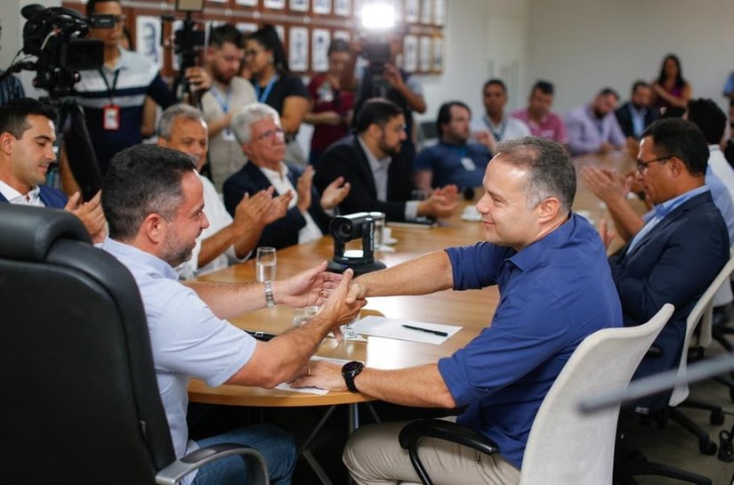 Renan Filho assina convênio para recuperar rodovias de Alagoas e anuncia faixa adicional na BR-101/AL