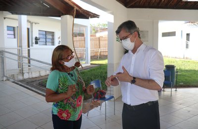 Secretário visita escolas em preparação para a aplicação da prova Saeb