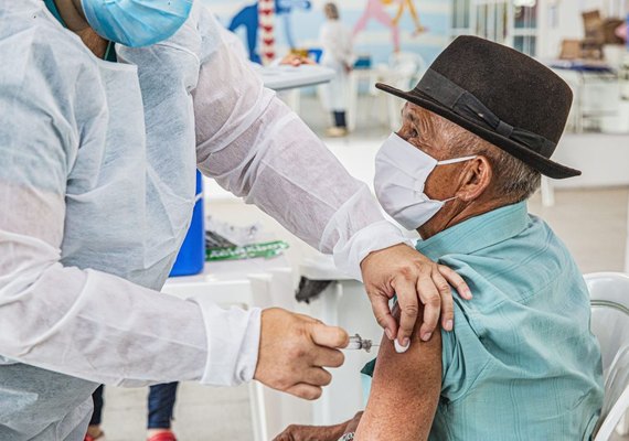 Pfizer Bivalente: Arapiraca fortalece proteção contra Covid-19 com nova dose de reforço