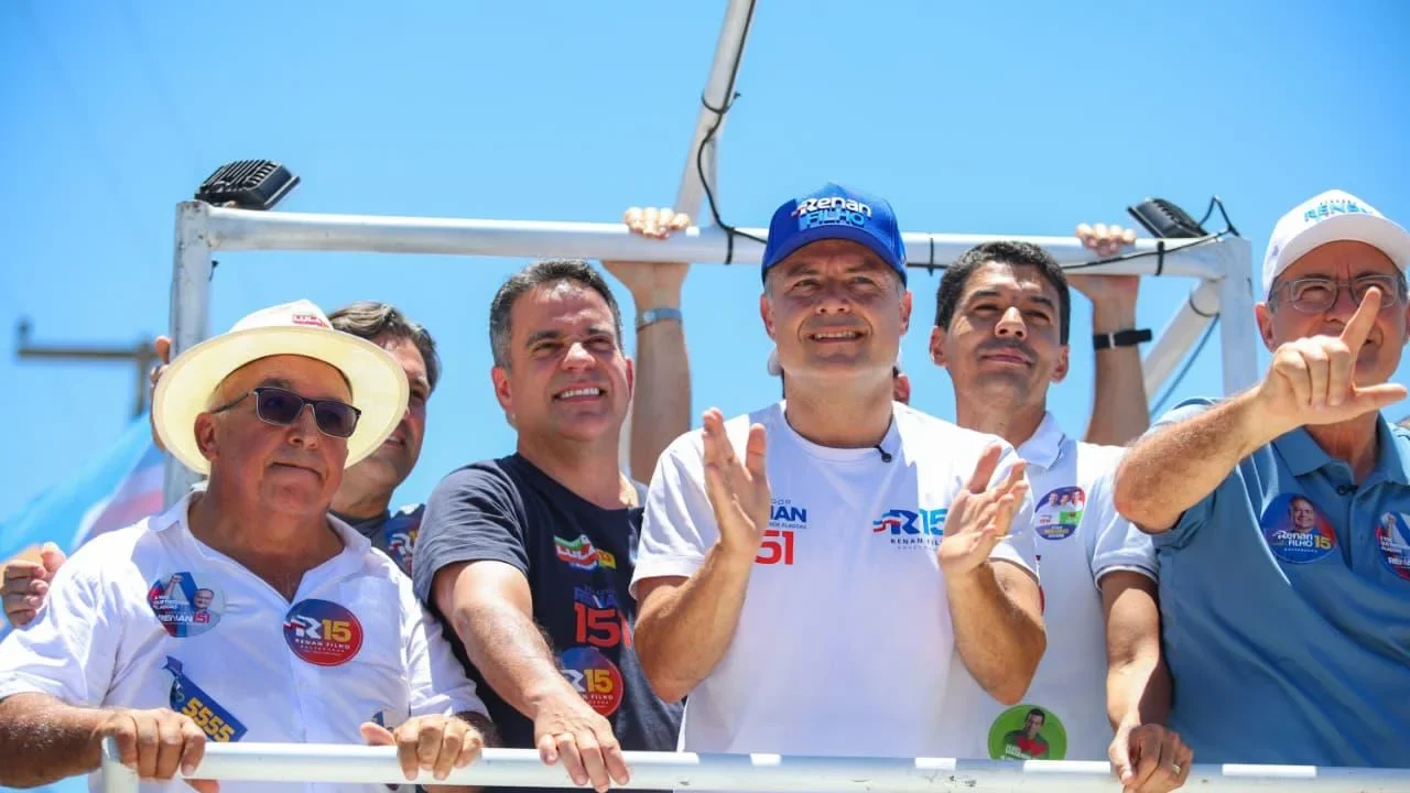 “Ouro Branco sabe que conta comigo”, diz Renan Filho durante Caravana 15