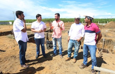 Prefeito Cacau vistoria obra de ampliação do sistema de abastecimento de água de Marechal