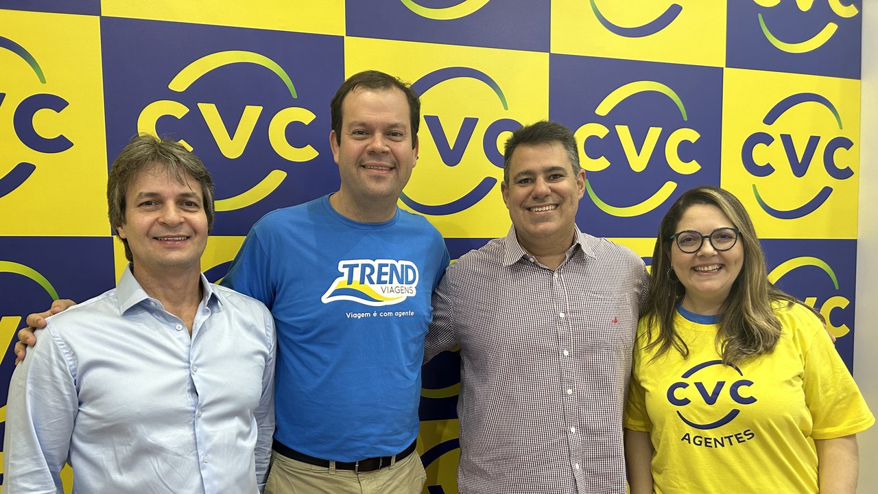 Prefeitura participa da Abav Expo 2023 e leva parceiros comerciais a ensaio da Beija-flor