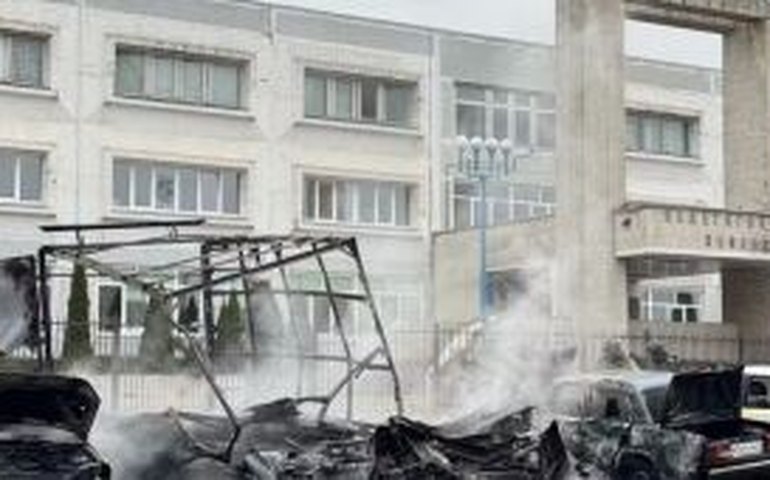 Cidade fronteiriça russa fecha shoppings e escolas após ataques ucranianos, em segundo dia de eleições presidenciais