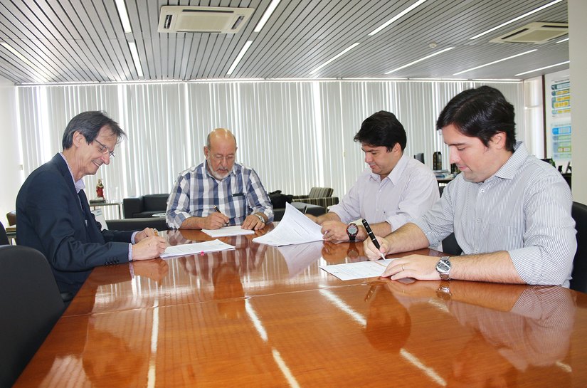 Fiea e Sebrae vão elaborar plano de negócios da fábrica de leite Camila