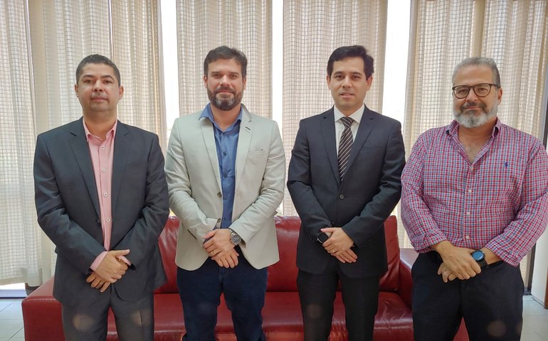 Sindicato dos Advogados de Alagoas se reúne com gerência do INSS para atualizações sobre reabertura da agência do Centro