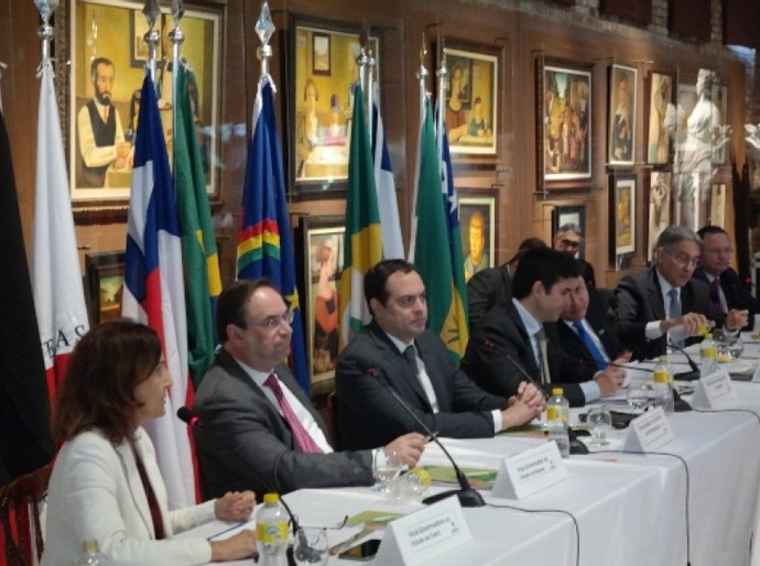 Vice-governador Luciano Barbosa participa de reunião do Condel