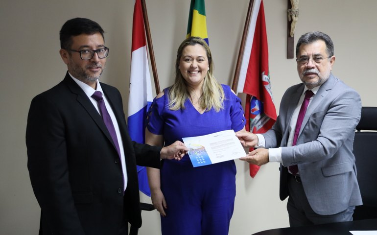 PGJ Lean Araújo recebe convite para Encontro Notarial do Nordeste
