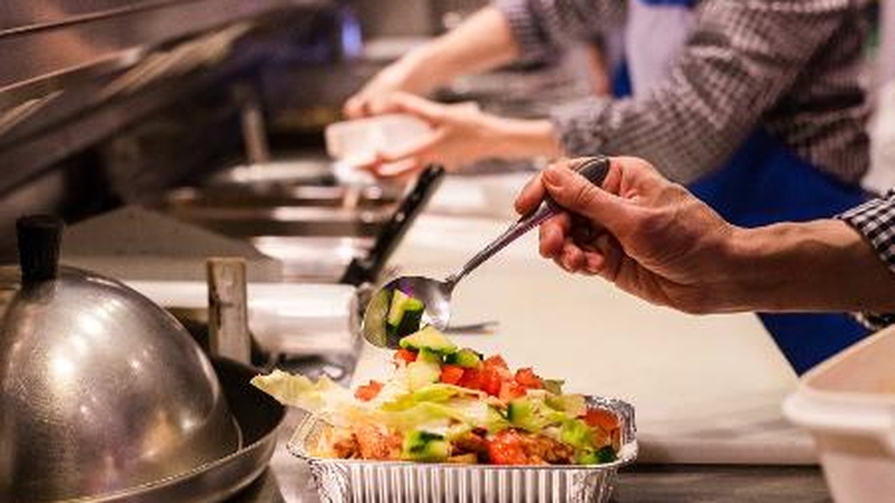 Capital paulista poderá abrir restaurantes até 22h a partir desta quinta
